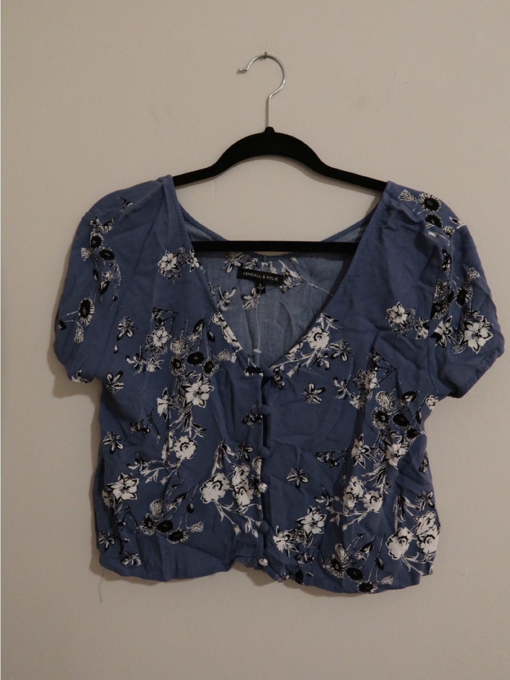 Kendall & Kylie Dusty Blue Floral V-Neck Button Crop Top